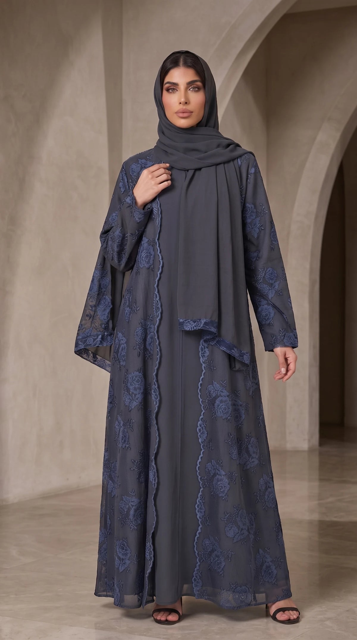 Dantals Abaya